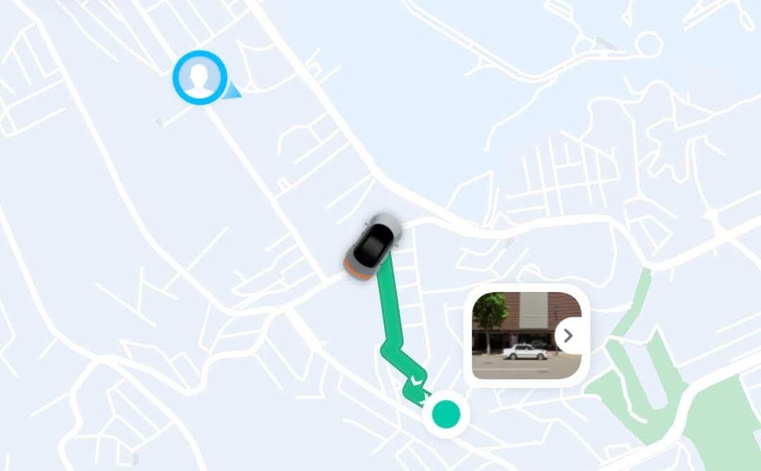 Para ser um motorista de aplicativo bem-sucedido não basta ser apenas bom de braço. Ou seja, além de conduzir o veículo com excelência, é necessário saber economizar combustível e abastecer de forma correta. Mas acredite, há uma motorista de aplicativo que economiza R$ 3 mil usando painéis em casa.