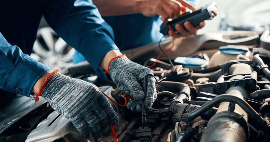 Descubra os vilões da bateria automotiva