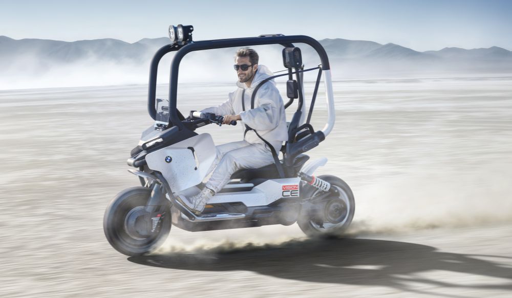 BMW lança scooter elétrico que não exige capacete