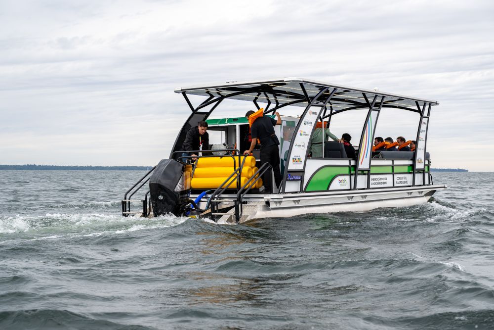 Itaipu apresenta primeiro barco movido a hidrogênio verde