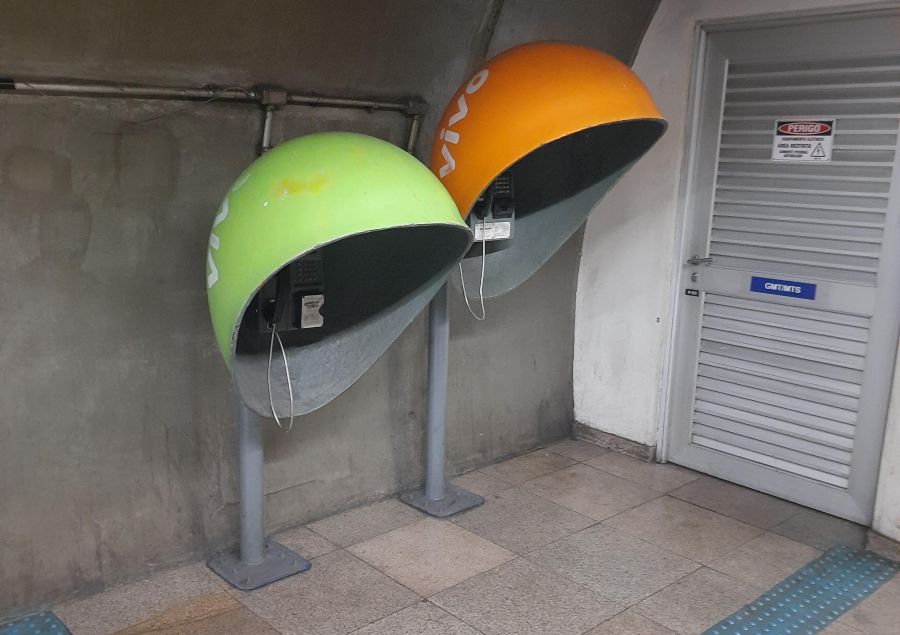 Orelhões serão extintos até 2028