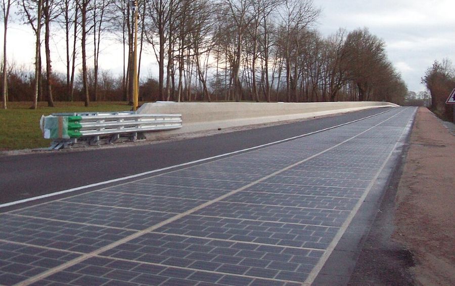 Estrada de placas solares dá ruim na França
