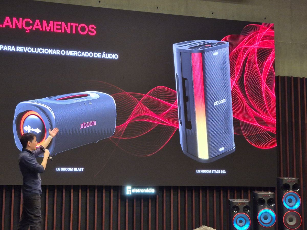 A bateria de 39 Wh garante até 36 horas de reprodução contínua com muita música.