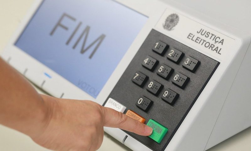 Urna Eletrônica funciona sem luz?