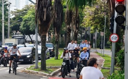 São Paulo começa multar bikes e patinetes elétricos