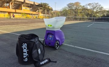 Aulas de Tênis: conheça a máquina que ajuda um pouco